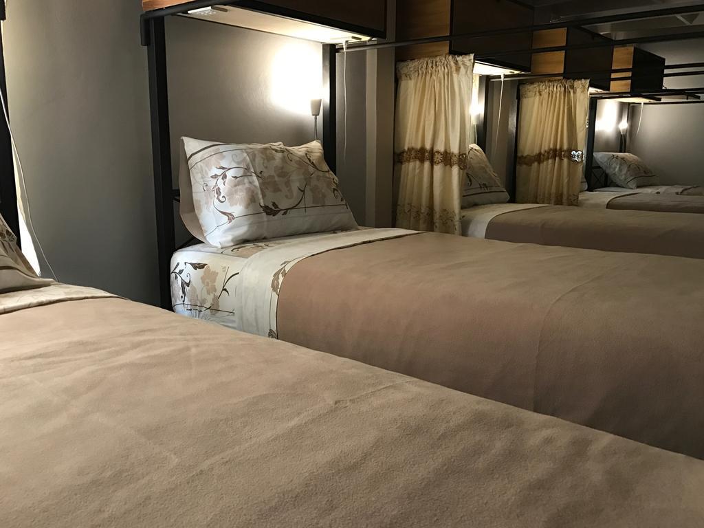 Siriwan Hostel เชียงใหม่ ภายนอก รูปภาพ