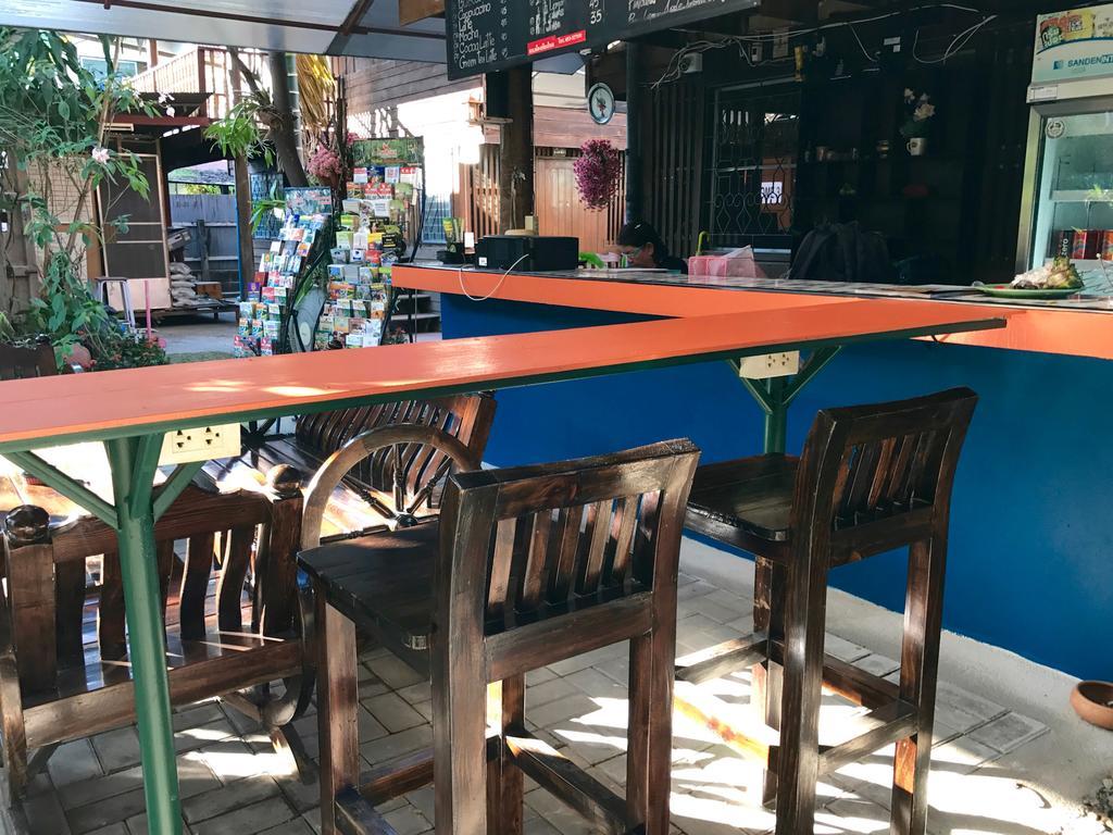 Siriwan Hostel เชียงใหม่ ภายนอก รูปภาพ