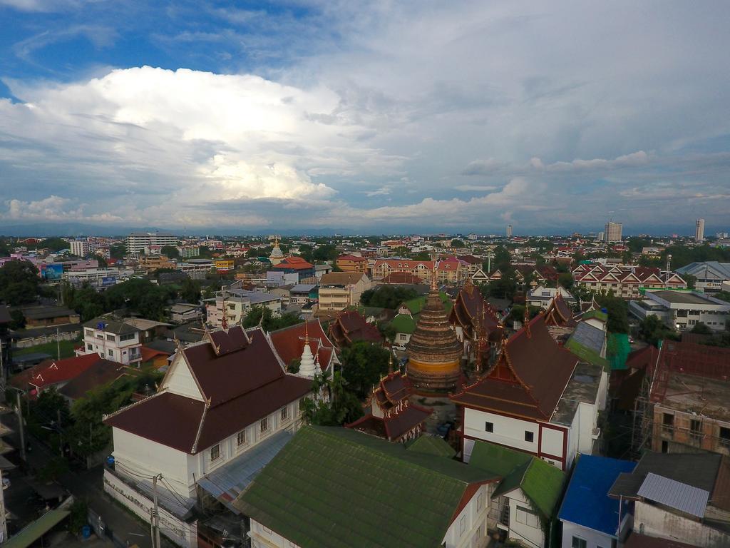 Siriwan Hostel เชียงใหม่ ภายนอก รูปภาพ