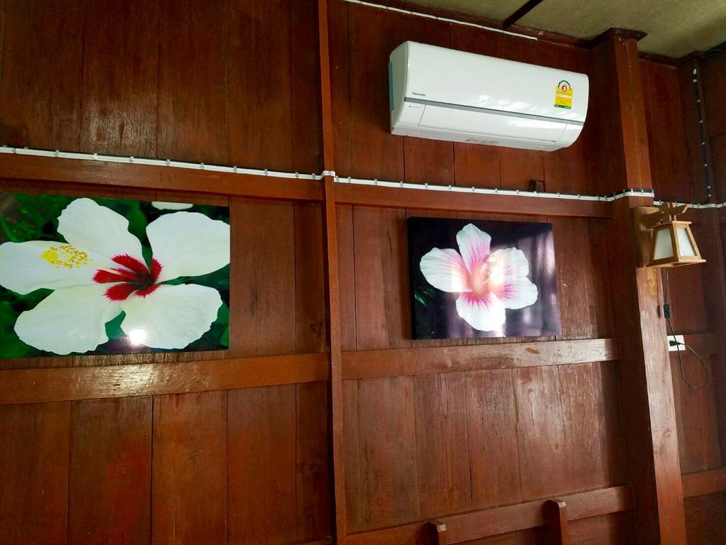 Siriwan Hostel เชียงใหม่ ภายนอก รูปภาพ