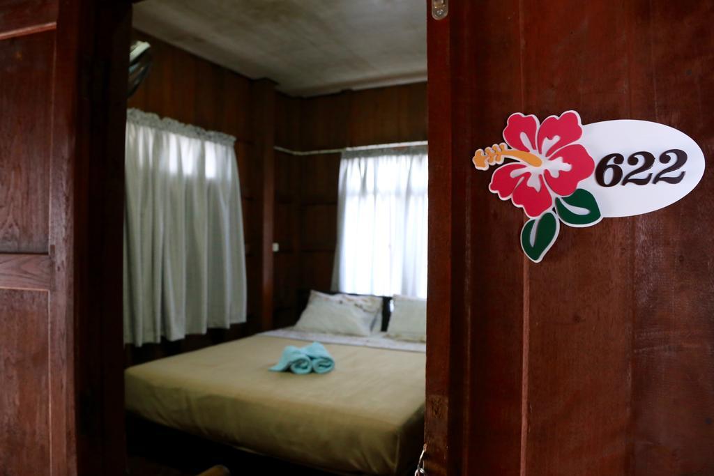 Siriwan Hostel เชียงใหม่ ภายนอก รูปภาพ