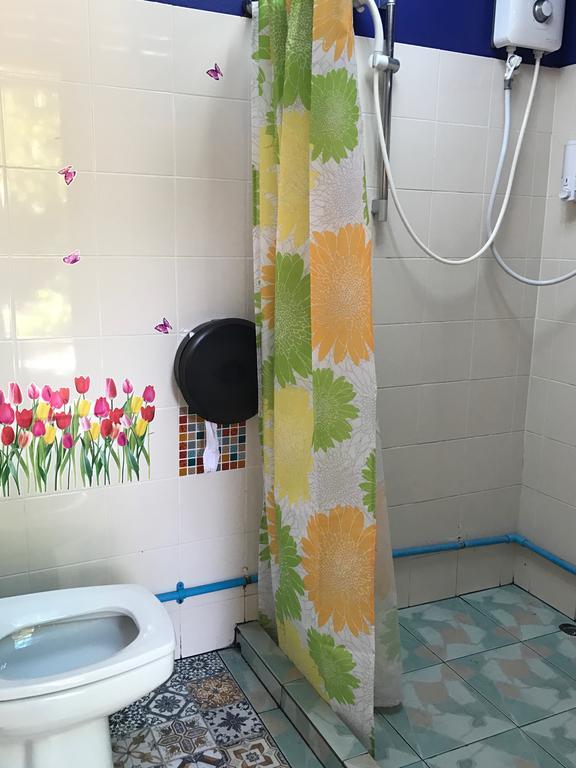 Siriwan Hostel เชียงใหม่ ภายนอก รูปภาพ