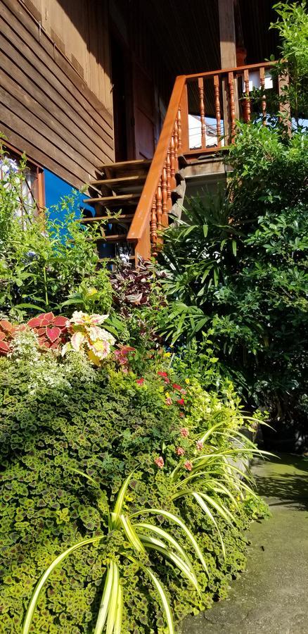 Siriwan Hostel เชียงใหม่ ภายนอก รูปภาพ