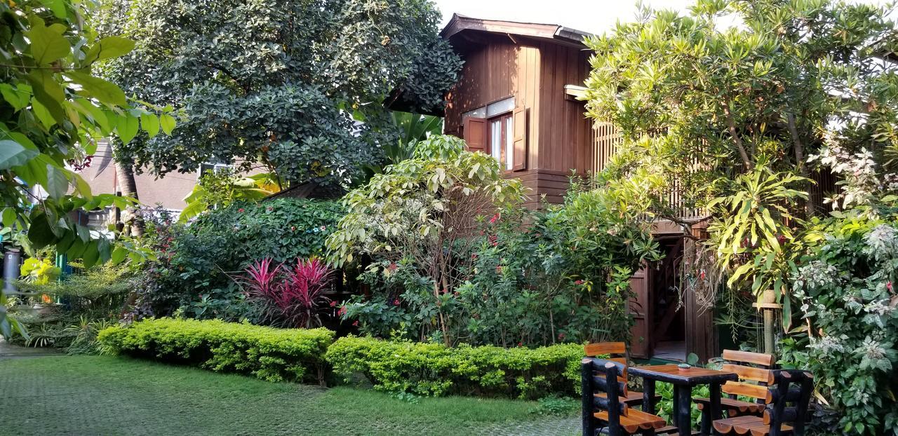 Siriwan Hostel เชียงใหม่ ภายนอก รูปภาพ