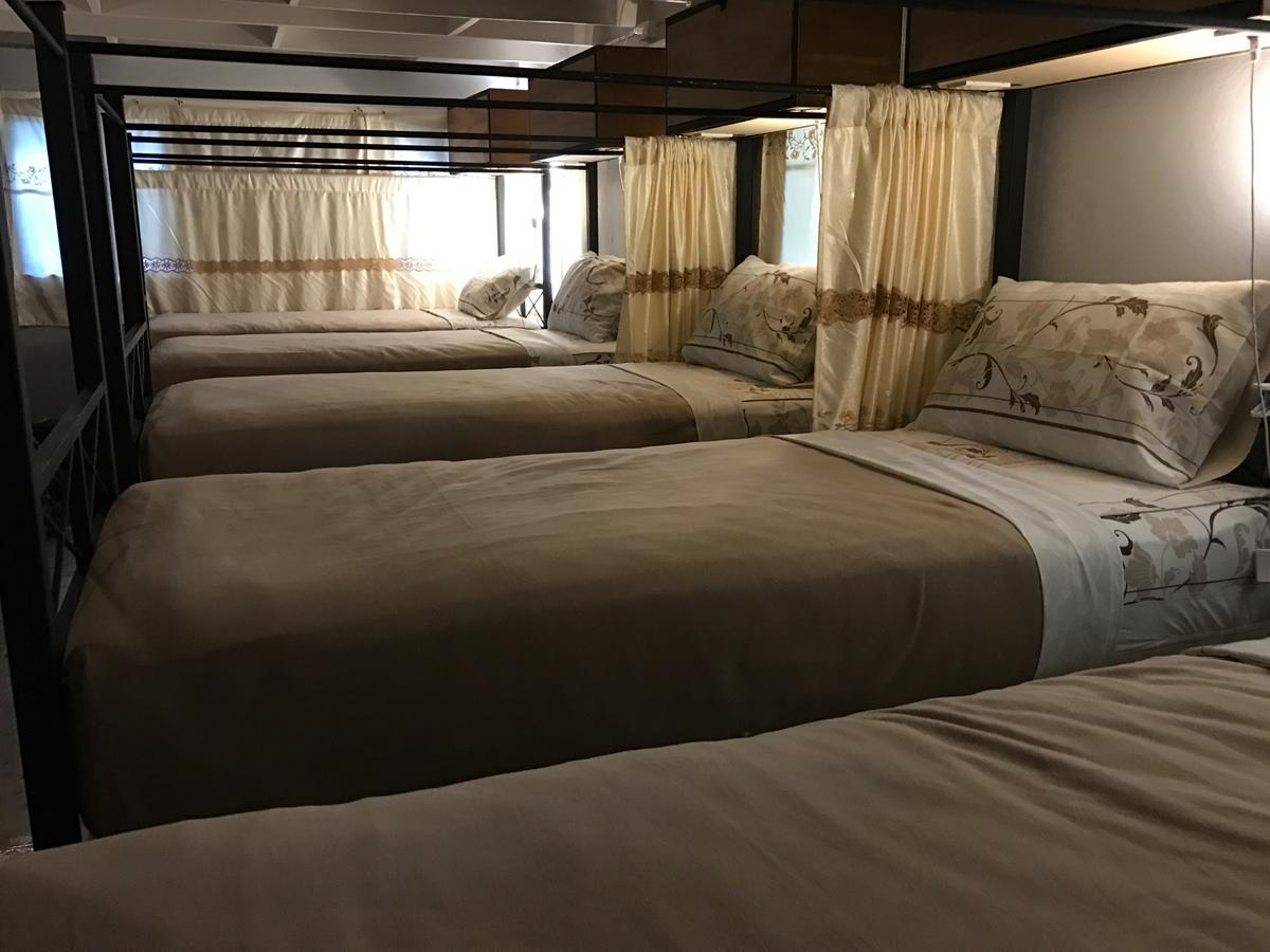 Siriwan Hostel เชียงใหม่ ภายนอก รูปภาพ