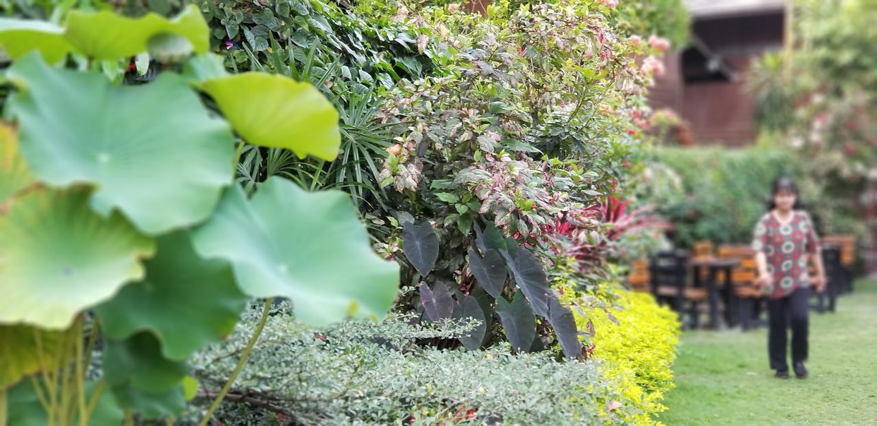 Siriwan Hostel เชียงใหม่ ภายนอก รูปภาพ