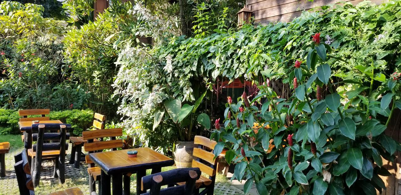 Siriwan Hostel เชียงใหม่ ภายนอก รูปภาพ
