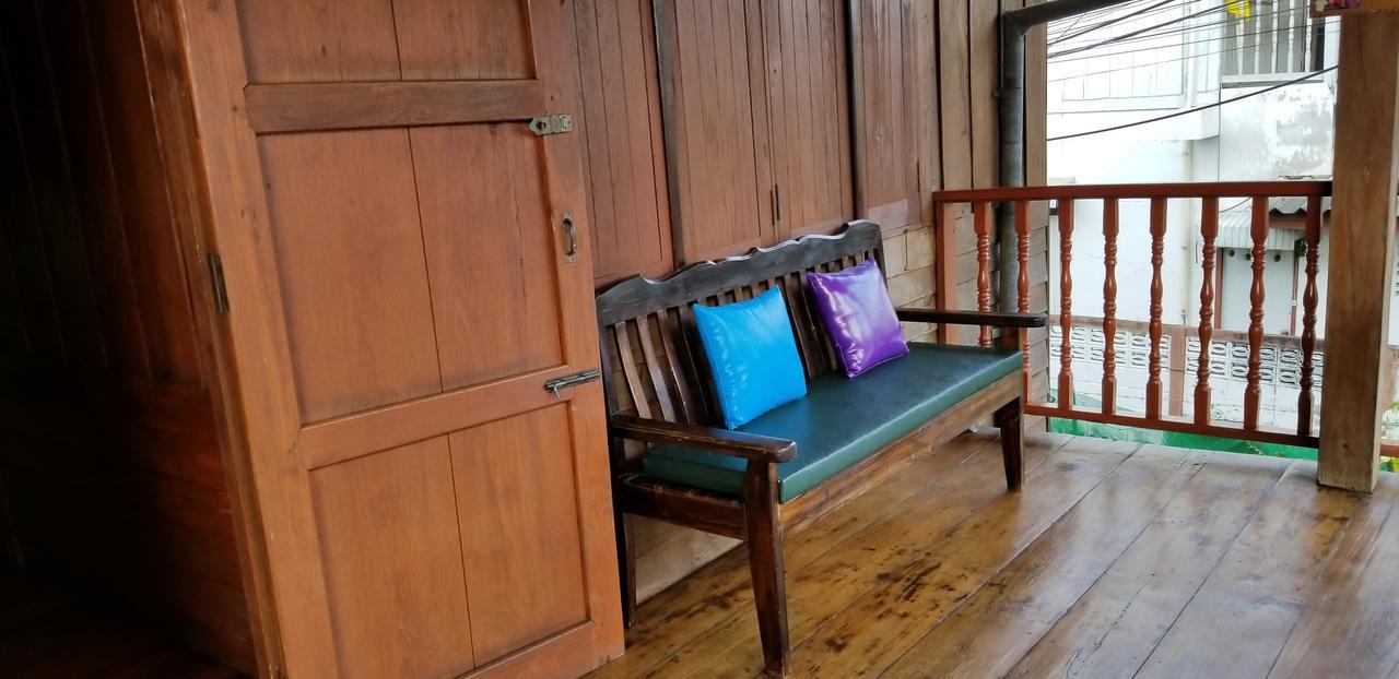 Siriwan Hostel เชียงใหม่ ภายนอก รูปภาพ