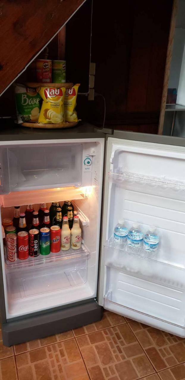 Siriwan Hostel เชียงใหม่ ภายนอก รูปภาพ